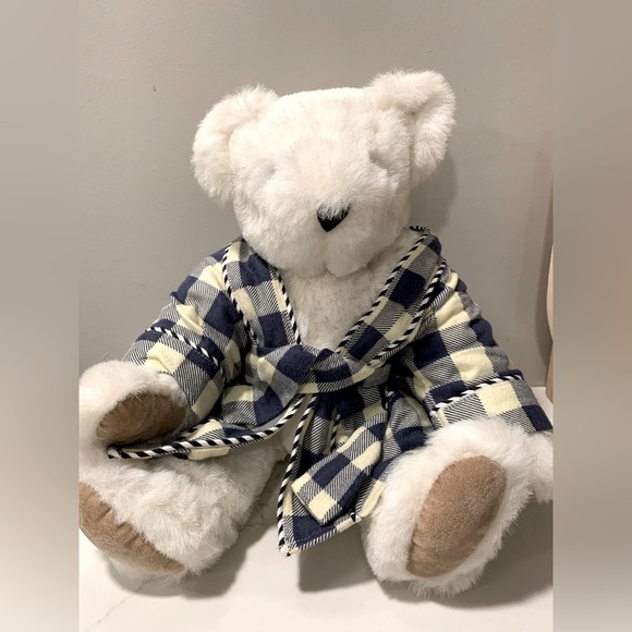 Vermont Teddy Bear - Picture 1 of 4